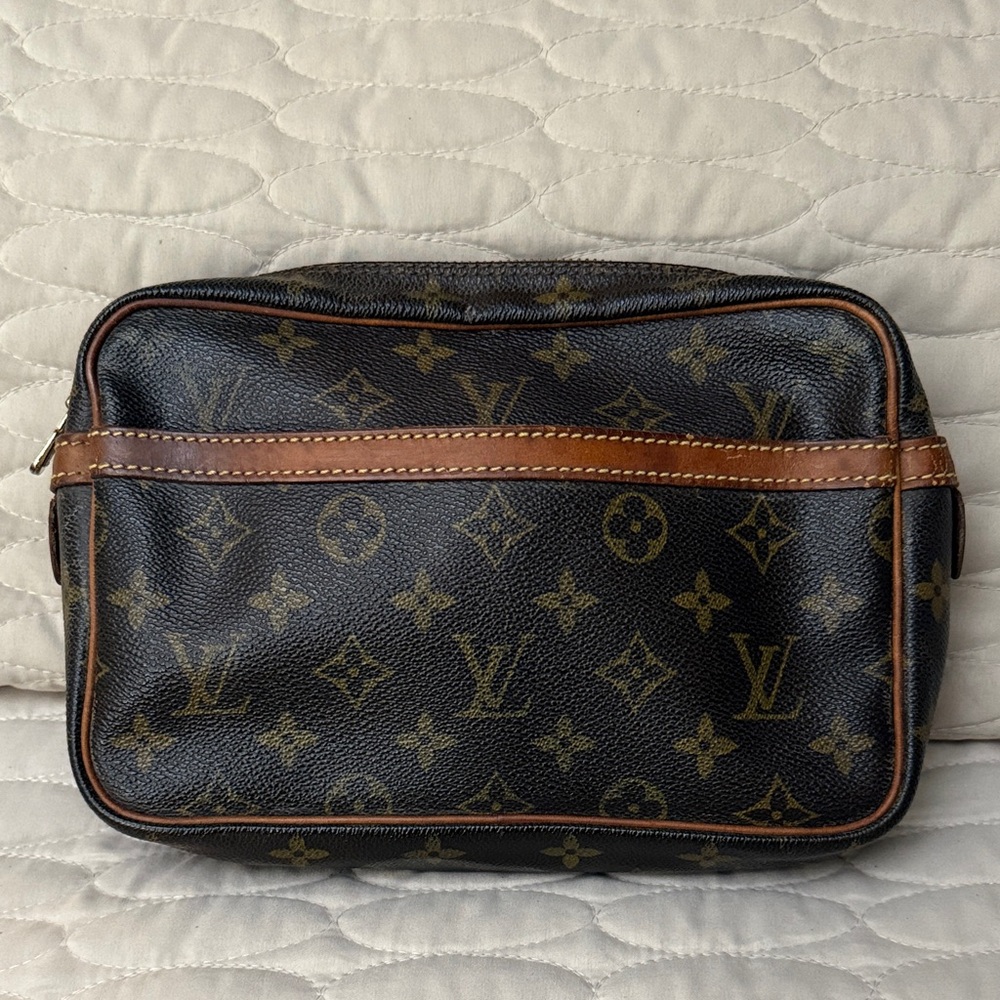 Authentic Louis Vuitton Brown Monogram Toiletry Bag